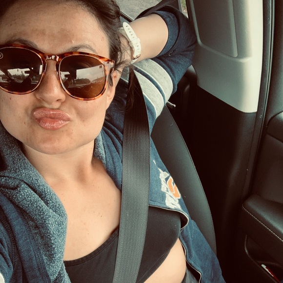 Meet your Posher, Lindsey - Picture 1 of 1